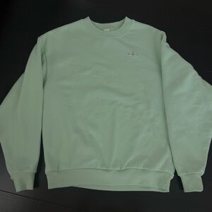 ALO Yoga Light Green Crewneck Sweater